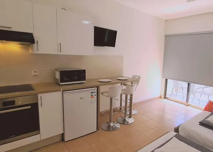 Nissi Heaven アパート アヤナパ